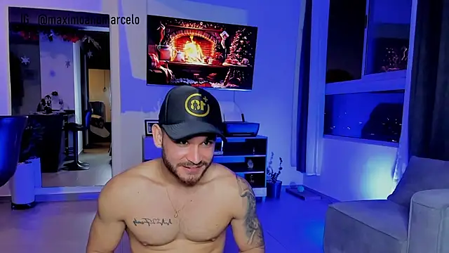 Snapshot of Maximo_Marcelo chatting on December 2024 11:13:02 PM Maximo Marcelo online show from December 2024 11:13:02 PM