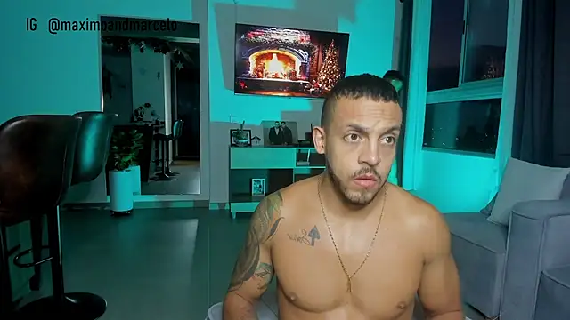 Snapshot of Maximo_Marcelo chatting on December 2024 11:10:02 PM Maximo Marcelo online show from December 2024 11:10:02 PM