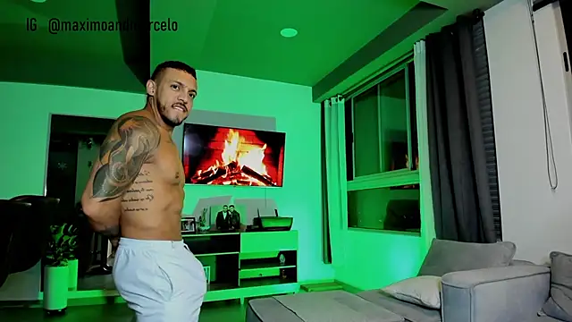 Snapshot of Maximo_Marcelo chatting on January 2025 12:17:01 AM Maximo Marcelo online show from January 2025 12:17:01 AM