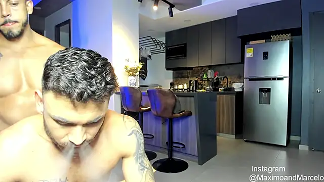 Snapshot of Maximo_Marcelo chatting on February 2025 03:14:02 AM Maximo Marcelo online show from February 2025 03:14:02 AM