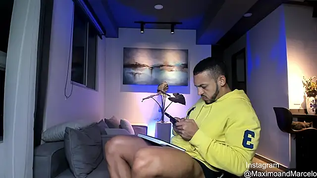 Snapshot of Maximo_Marcelo chatting on March 2025 02:06:02 AM Maximo Marcelo online show from March 2025 02:06:02 AM