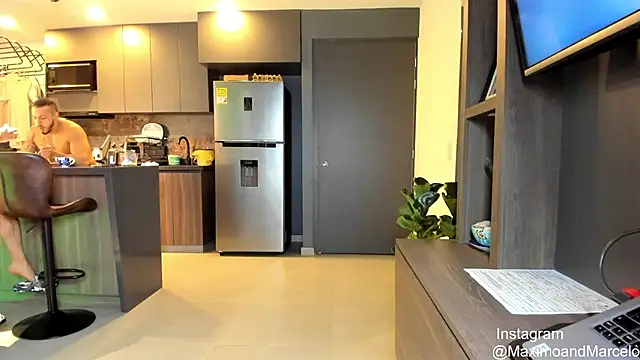 Snapshot of Maximo_Marcelo chatting on March 2025 02:10:01 AM Maximo Marcelo online show from March 2025 02:10:01 AM