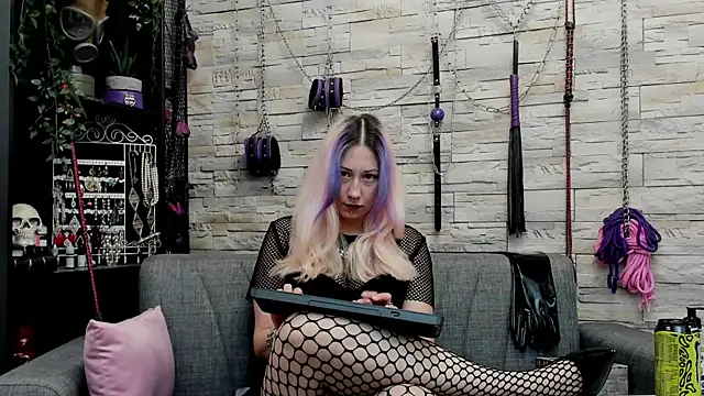 CruelMistress online show from December 2025 12:20:02 AM