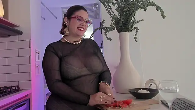 Snapshot of Candelariia_ chatting on March 2025 07:21:02 PM Candelariia  online show from March 2025 07:21:02 PM