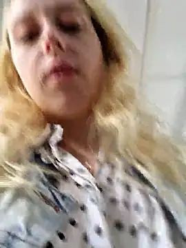 Public Katrisha online show from October 2025 01:21:01 PM