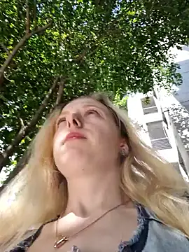 Public Katrisha online show from October 2025 01:12:01 PM