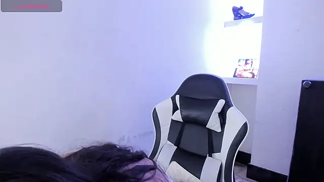 zoe connor19 online show from February 2026 08:18:01 PM