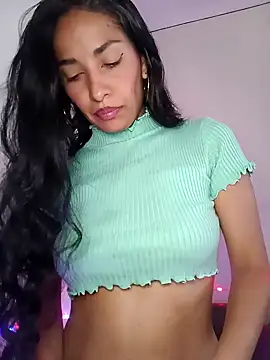 Snapshot of chloewildd_ chatting on April 2026 01:26:01 PM chloewildd online show from April 2026 01:26:01 PM