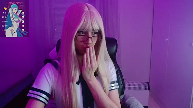 Snapshot of lewd_pillows chatting on December 2024 11:10:02 PM lewd pillows online show from December 2024 11:10:02 PM