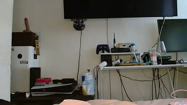 Snapshot of DirtyDi97 chatting on September 2025 03:56:01 PM DirtyDi97 online show from September 2025 03:56:01 PM