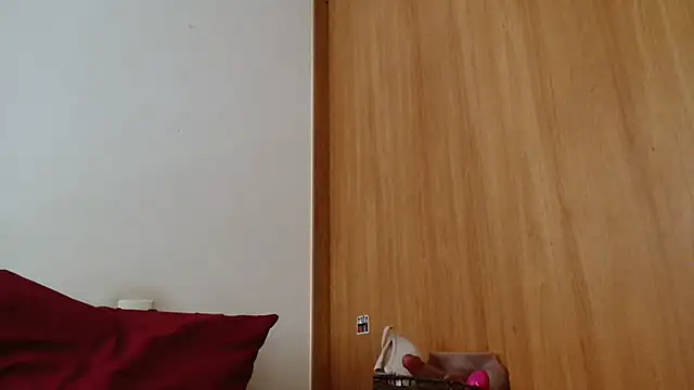 Snapshot of DirtyDi97 chatting on November 2025 03:46:01 PM DirtyDi97 online show from November 2025 03:46:01 PM