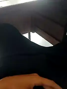 Snapshot of Juliano69xv chatting on November 2025 06:35:01 PM Juliano69xv online show from November 2025 06:35:01 PM