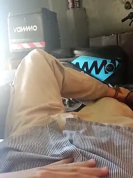 Juliano69xv online show from February 2026 07:58:02 PM