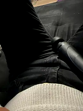 Ana-05 online show from September 2025 08:20:02 PM