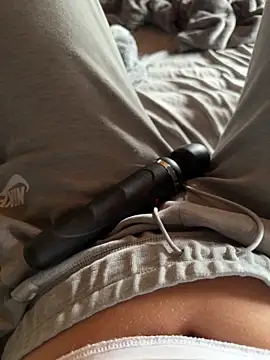 Ana-05 online show from October 2025 10:12:02 AM