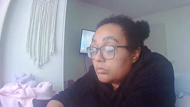 vanilla chocolate23 online show from April 2026 05:10:01 PM