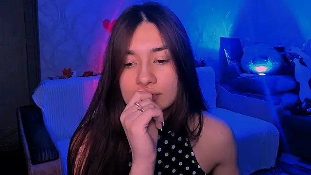 Swee Alicee online show from April 2026 06:38:01 PM