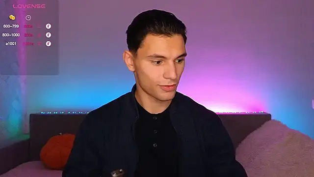 denlover1 online show from November 2025 07:30:02 AM