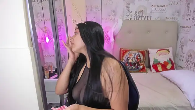 Alyssapark online show from December 2024 07:21:02 PM