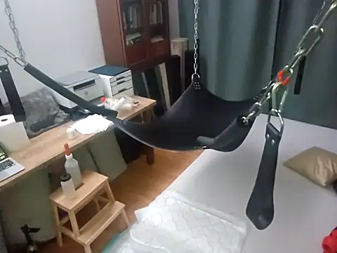 Snapshot of manforhotfun chatting on November 2025 01:30:02 AM manforhotfun online show from November 2025 01:30:02 AM