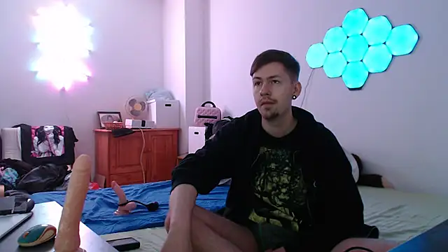 jonny-bisexual online show from December 2024 05:05:01 PM