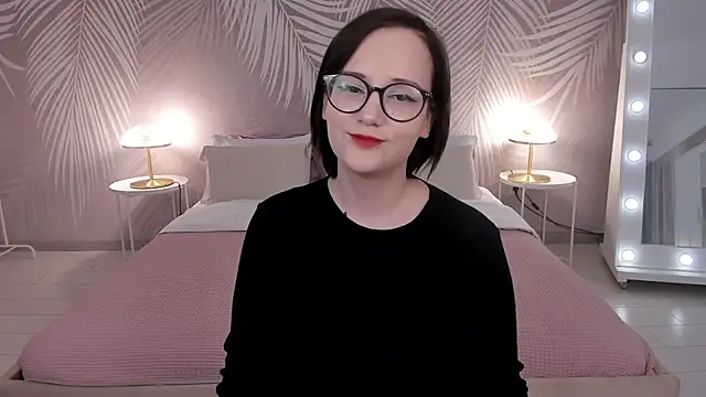 StellaGloww online show from March 2025 08:17:01 AM