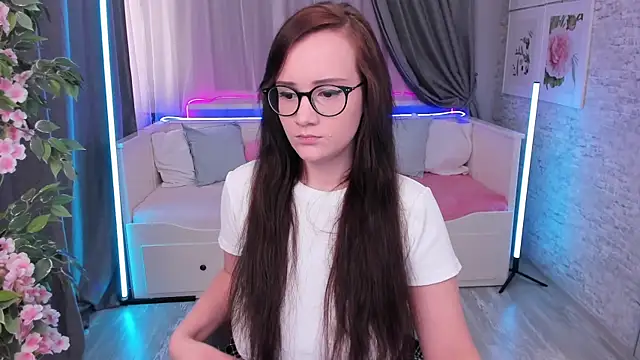 StellaGloww online show from September 2025 03:12:01 PM