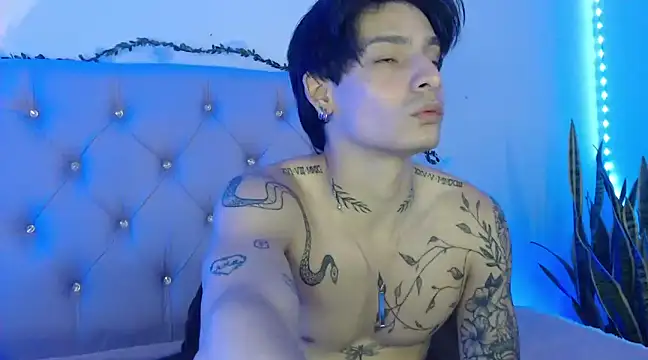 Apolo Hidalgo01 online show from January 2025 03:43:01 PM