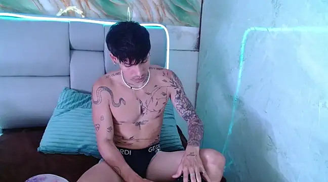 Apolo Hidalgo01 online show from February 2025 05:37:02 PM