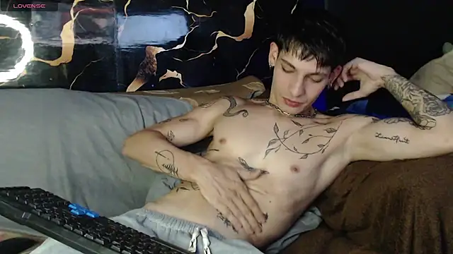 Apolo Hidalgo01 online show from April 2026 09:37:02 PM