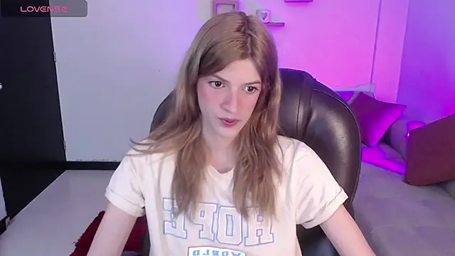 Nora Vennucci online show from February 2025 07:46:01 PM