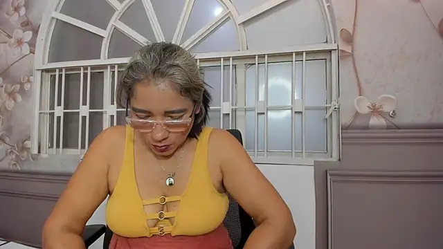 Snapshot of mature_bigass__ chatting on December 2024 07:42:01 AM mature bigass online show from December 2024 07:42:01 AM