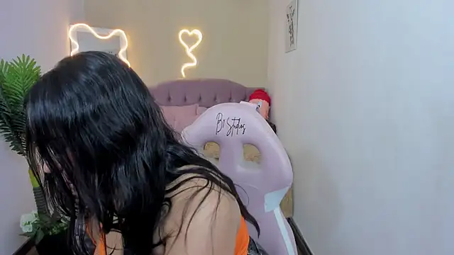 Snapshot of kendra_tay chatting on March 2025 03:24:01 AM kendra tay online show from March 2025 03:24:01 AM