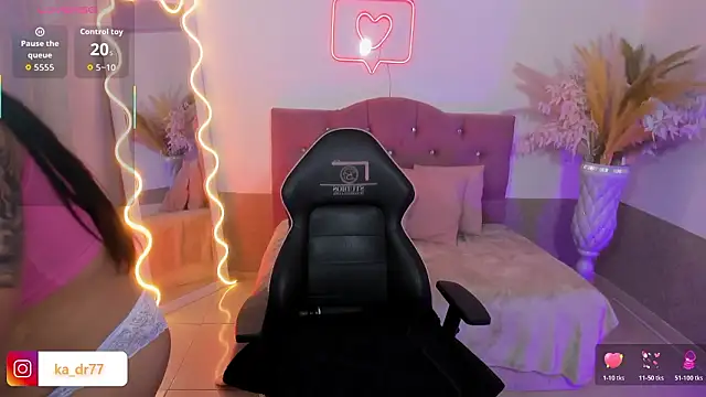 kendra tay online show from February 2026 03:02:02 AM