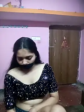 Cute-Simmi online show from December 2024 01:47:01 PM