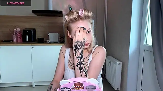 lisa barbie online show from May 2026 05:58:02 AM