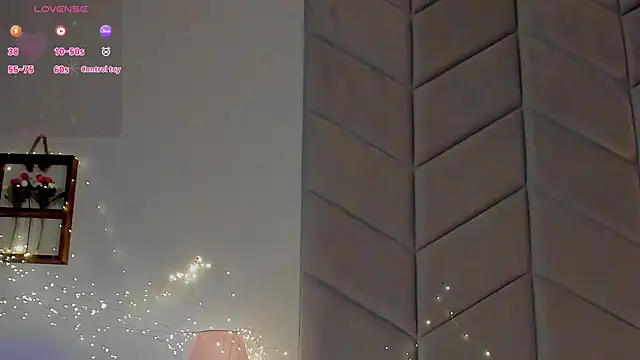 Snapshot of Jessie_Roy chatting on February 2025 04:48:01 AM Jessie Roy online show from February 2025 04:48:01 AM