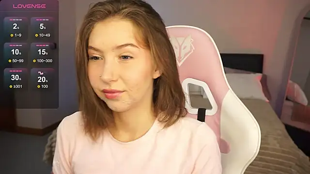 Snapshot of LinaSiren chatting on December 2024 03:24:01 AM LinaSiren online show from December 2024 03:24:01 AM