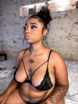 Snapshot of pamela_west chatting on September 2025 07:57:02 PM pamela west online show from September 2025 07:57:02 PM