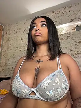 Snapshot of pamela_west chatting on November 2025 07:46:02 PM pamela west online show from November 2025 07:46:02 PM