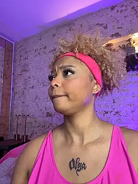 Snapshot of pamela_west chatting on December 2025 08:05:02 PM pamela west online show from December 2025 08:05:02 PM