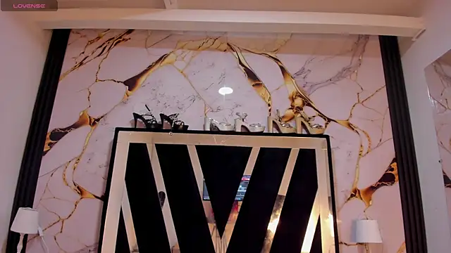 KarinaSimonz online show from January 2026 07:48:01 PM