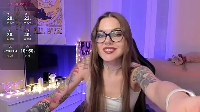 Snapshot of Marta_May_ chatting on January 2025 08:13:01 PM Marta May online show from January 2025 08:13:01 PM