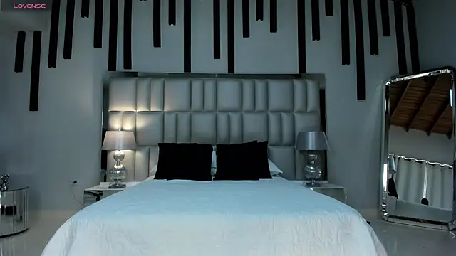 KatieNolan 1 online show from November 2025 06:26:01 PM