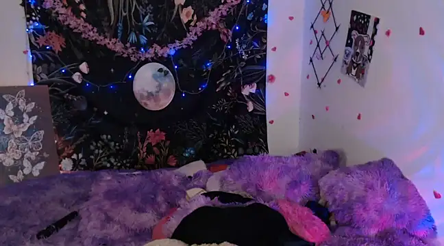 Emillyy m online show from January 2025 08:26:02 PM