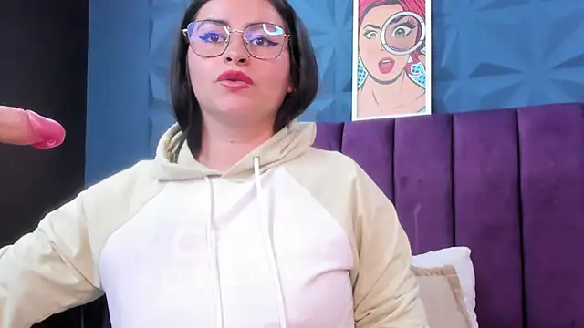 NicoleJonss online show from May 2026 12:40:02 AM