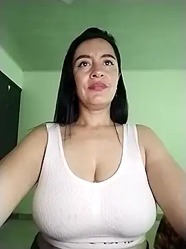 hailey85 online show from April 2026 09:45:01 PM