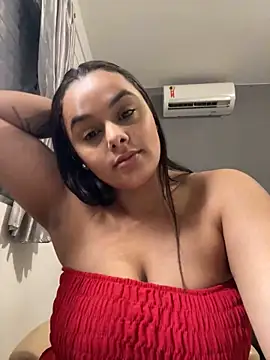 crystalmmour online show from February 2025 07:23:01 PM