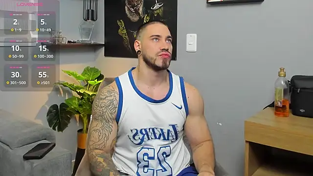 Giorgio-Leone online show from November 2025 05:46:02 PM