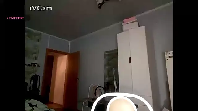 -LauraGold- online show from December 2024 05:53:02 PM